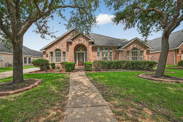 $399,000 | 718 Silver Creek Circle, Richmond, TX 77406