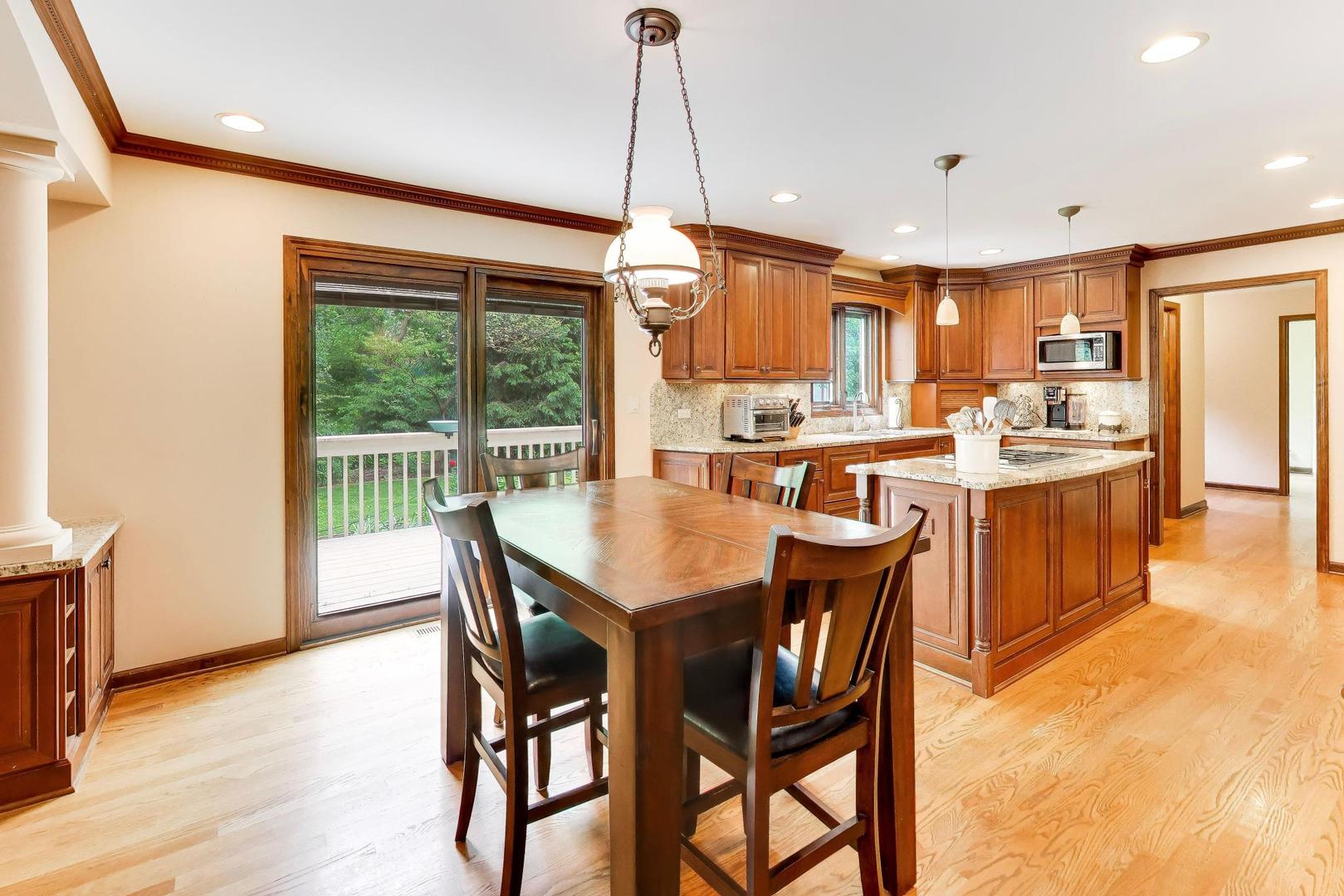 2302 Lisa Court Rolling Meadows, IL 60067 - Photo 12 of 46