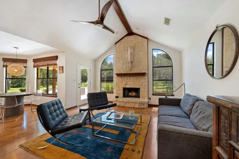$1,375,000 | 105 Laurelwood Drive North, Austin, TX 78733
