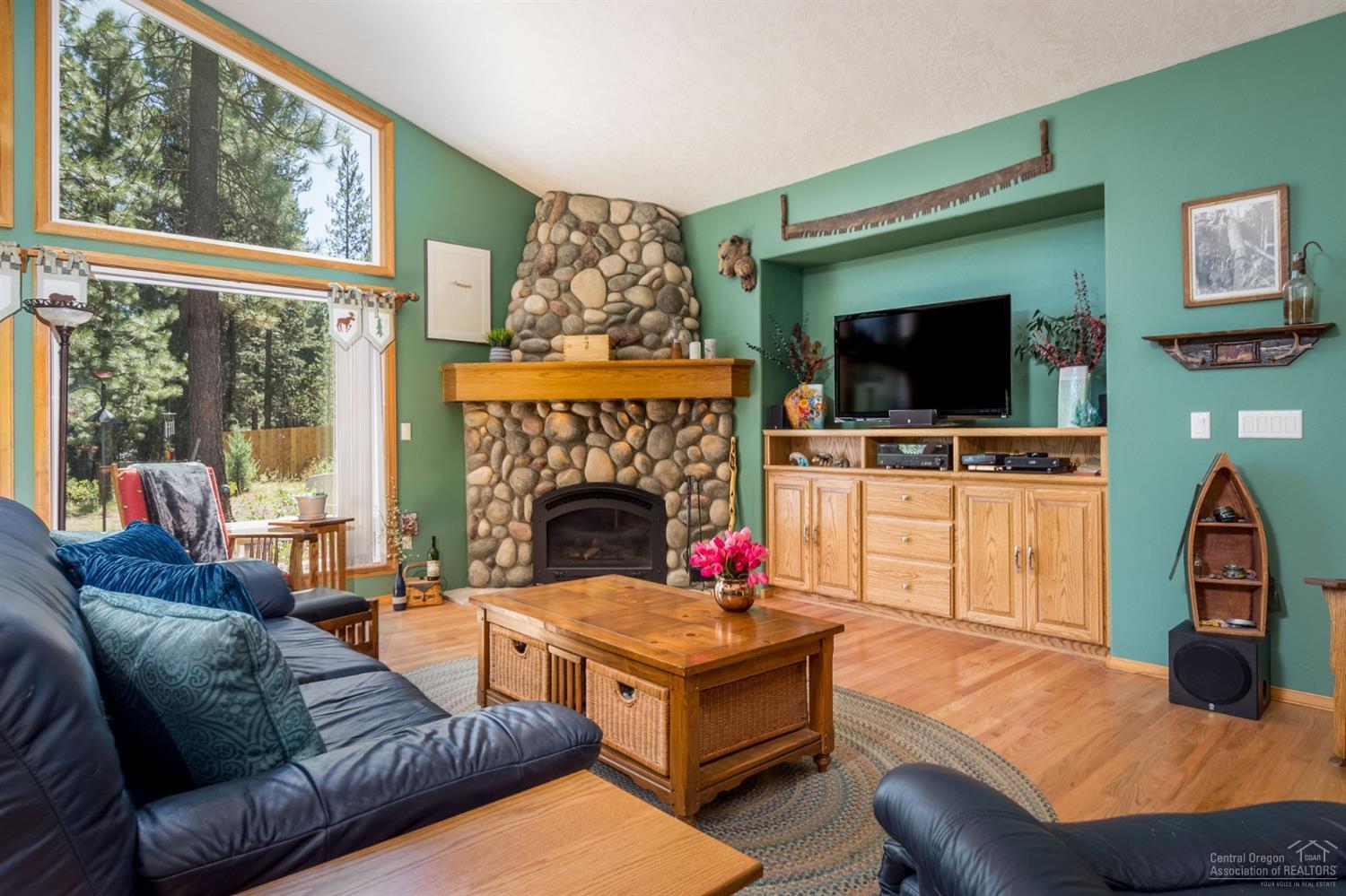 16935 Covina Road Bend, OR 97707 - Photo 2 of 24 Beautifully situated in the trees on ove