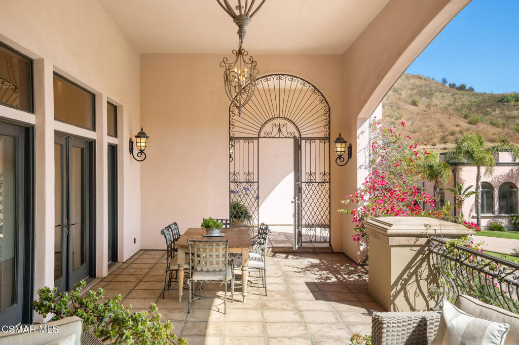 6934 Solano Verde Drive Somis, CA 93066 - Photo 5 of 80