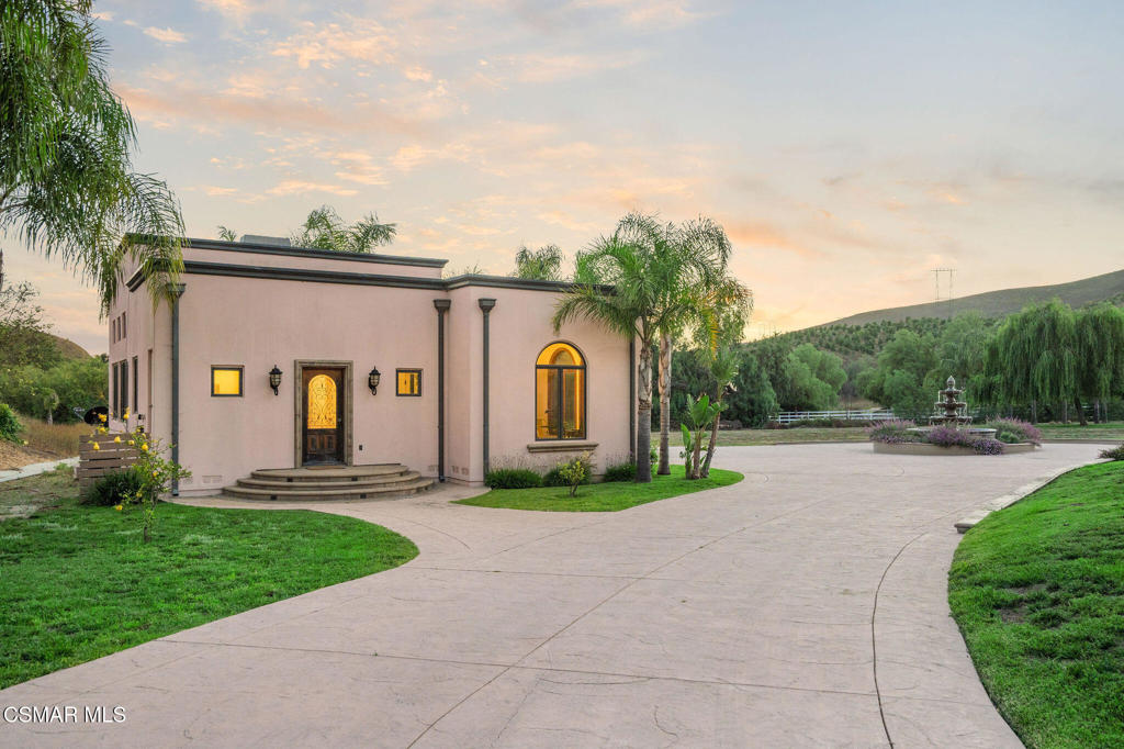 6934 Solano Verde Drive Somis, CA 93066 - Photo 70 of 80 a front view of a house with garden