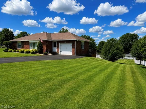 $225,000 | 15749 Maple Drive, Calcutta, OH 43920