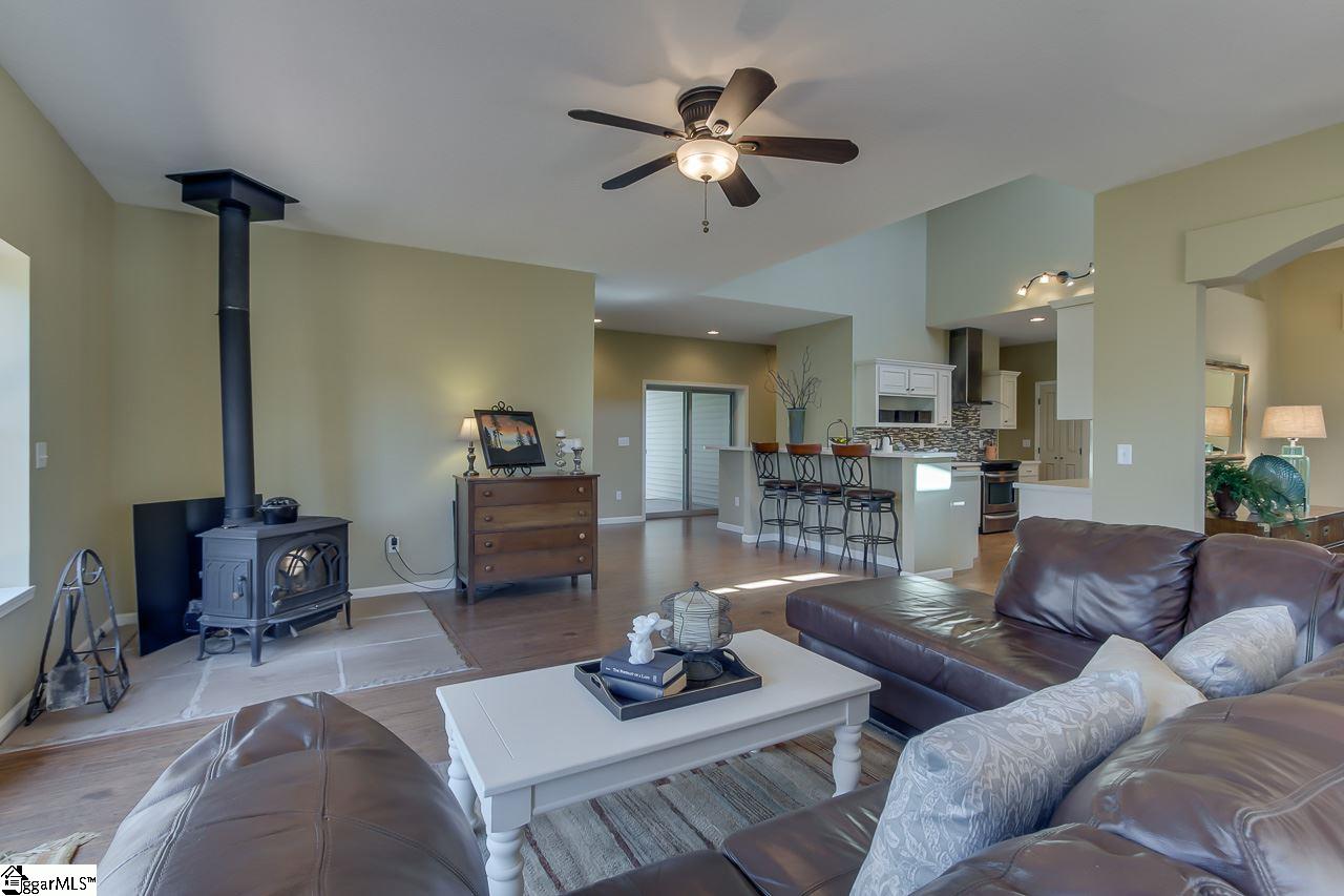 400 Holland Road Simpsonville, SC 29681 - Photo 9 of 36 Gallery Image 9