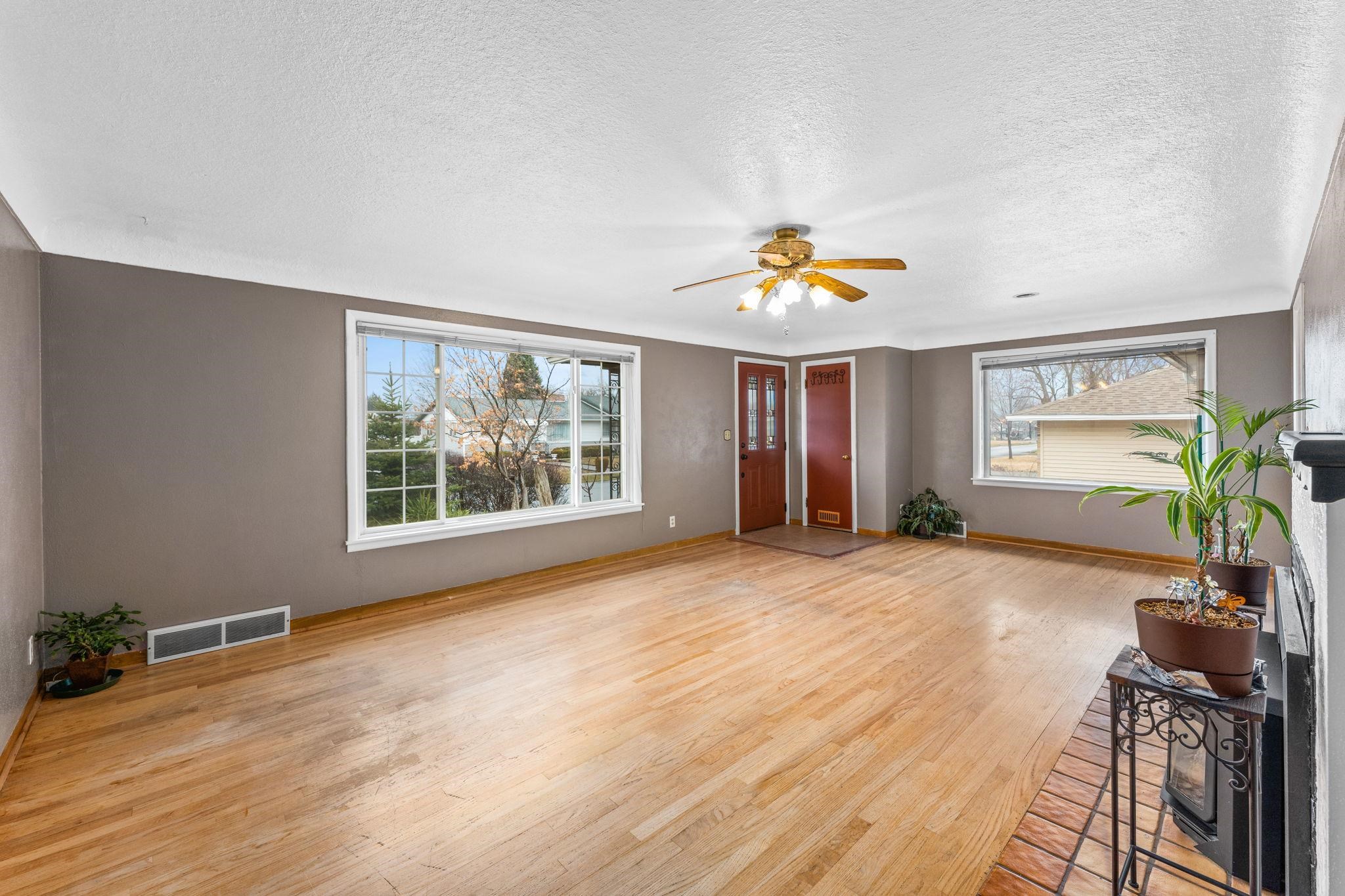 2808 North Laura Road Millwood, WA 99212 - Photo 6 of 31 Gallery Image 6