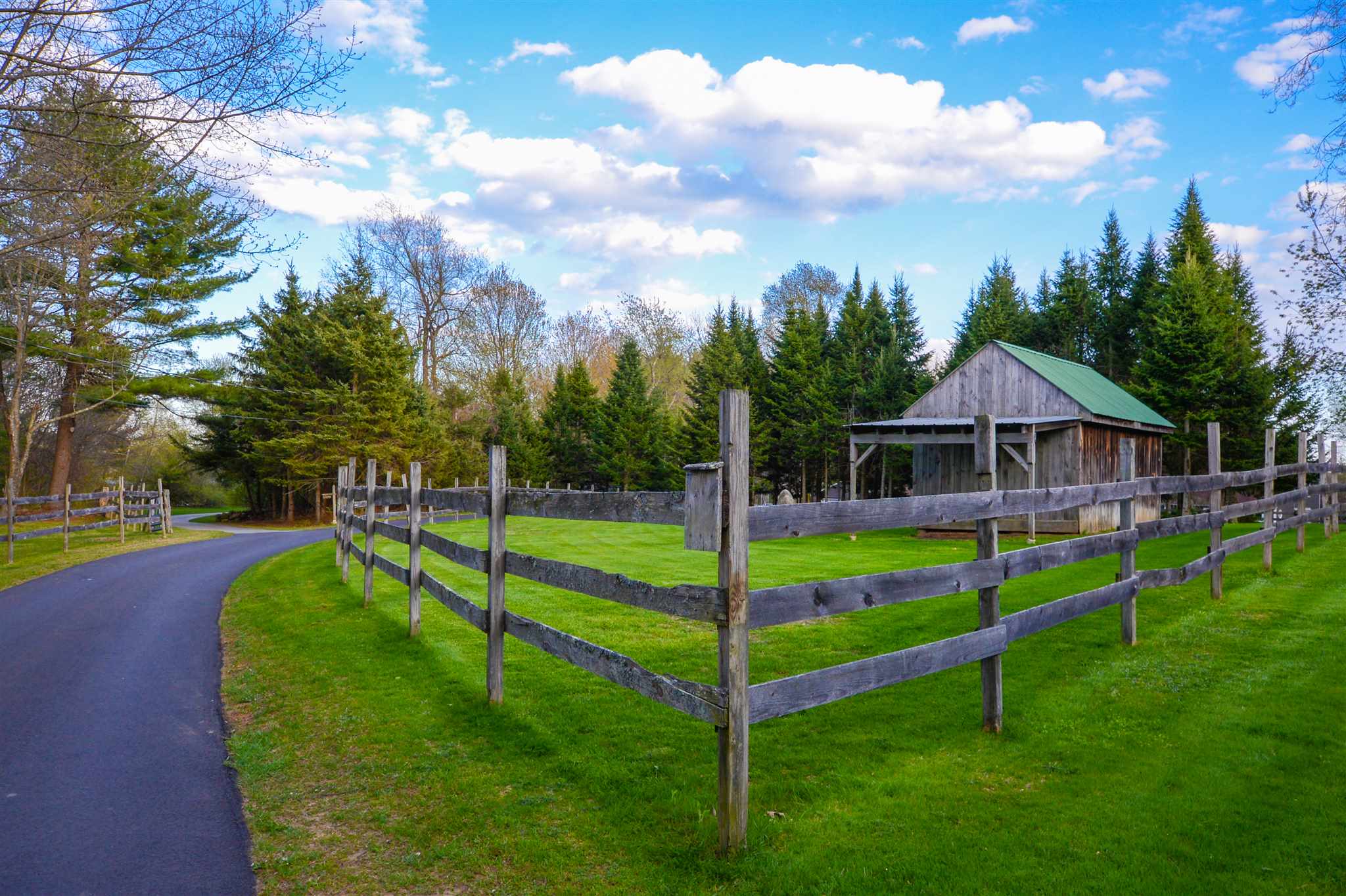 124 South Road Kensington, NH 03833 - Photo 3 of 40