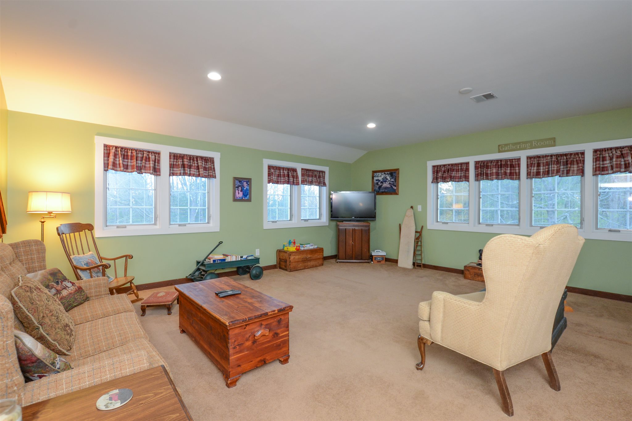 124 South Road Kensington, NH 03833 - Photo 33 of 40