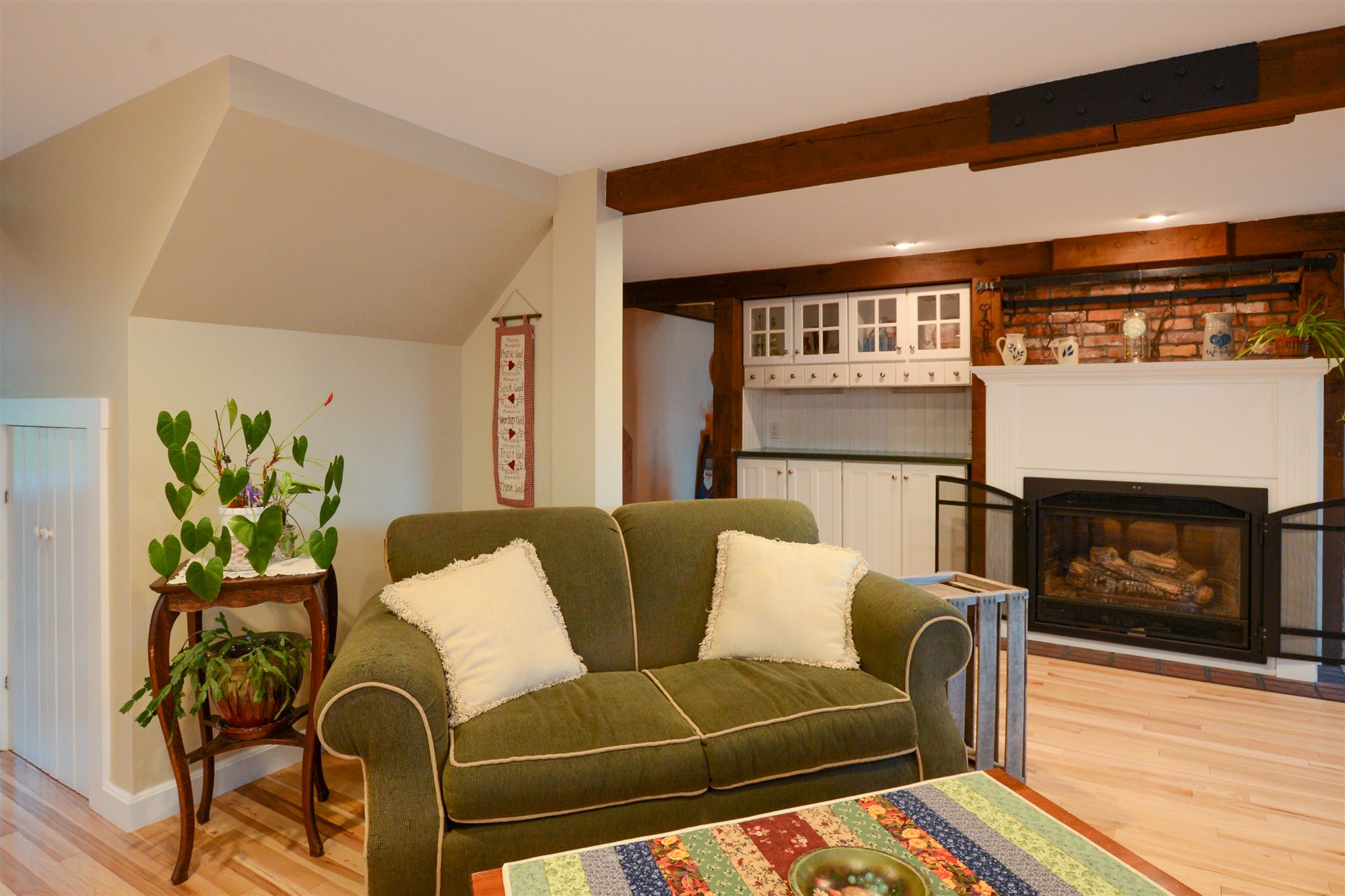 124 South Road Kensington, NH 03833 - Photo 7 of 40