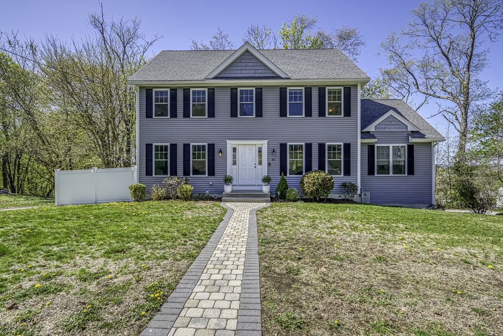 82 Hampton Street Auburn, MA 01501 - Photo 1 of 41