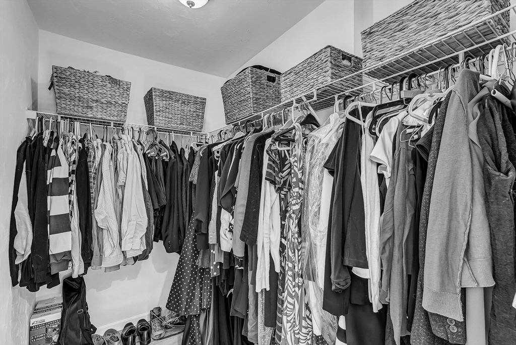 82 Hampton Street Auburn, MA 01501 - Photo 23 of 41