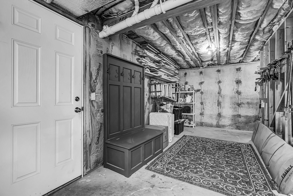 82 Hampton Street Auburn, MA 01501 - Photo 31 of 41