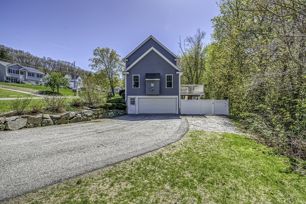 82 Hampton Street Auburn, MA 01501 - Photo 38 of 41