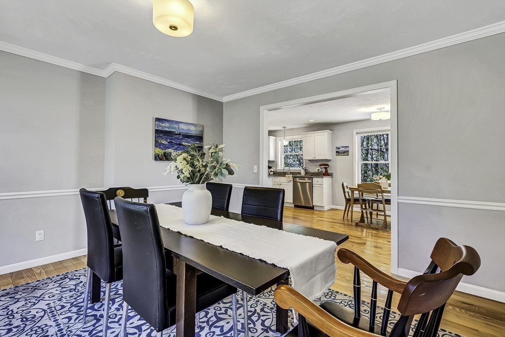 82 Hampton Street Auburn, MA 01501 - Photo 5 of 41