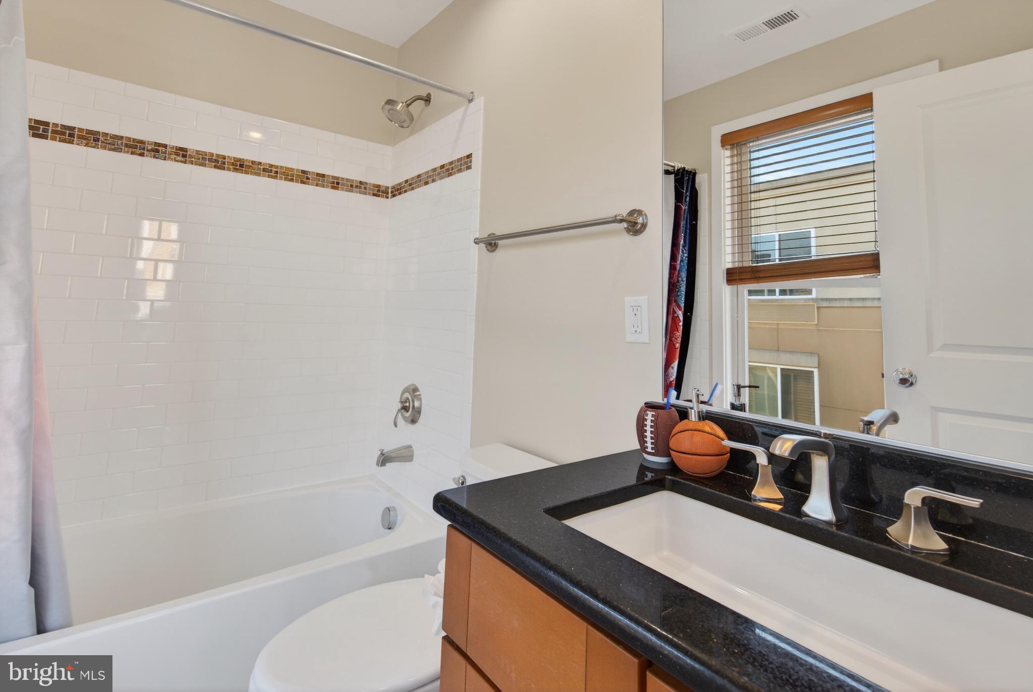 423 L Street Southeast Washington, DC 20003 - Photo 52 of 60