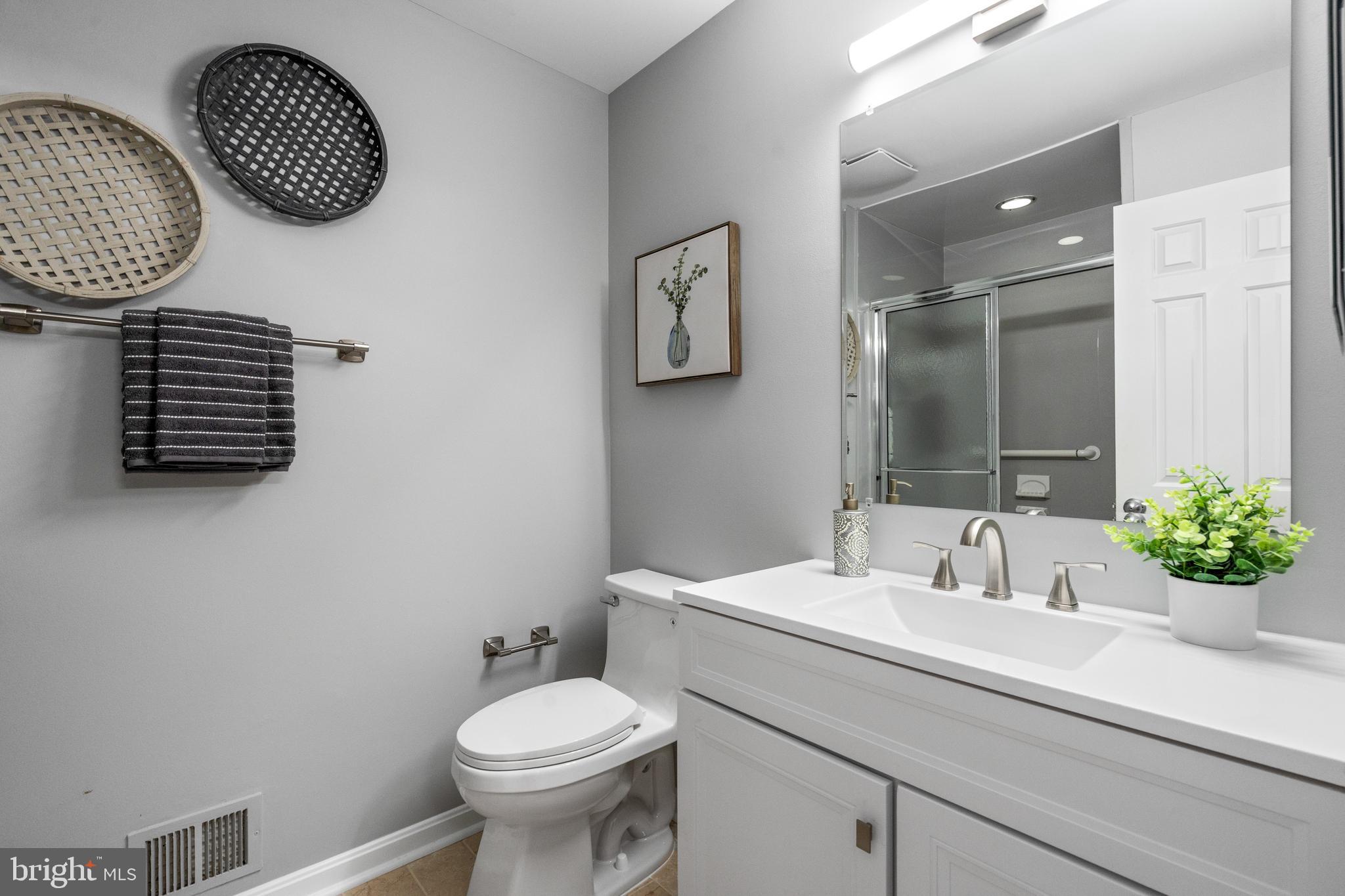 1952 Weybridge Lane Reston, VA 20191 - Photo 19 of 51 Gallery Image 19