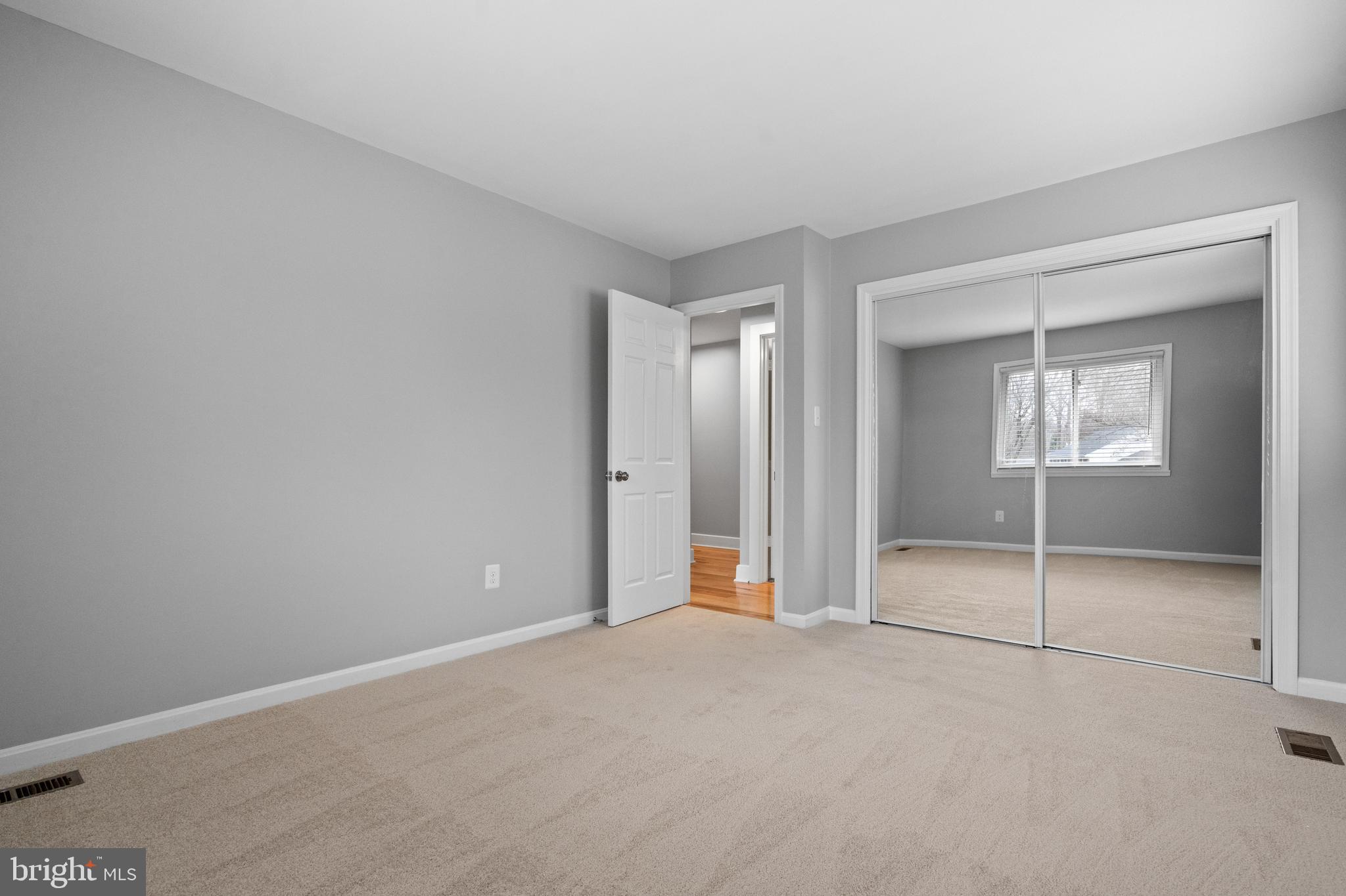 1952 Weybridge Lane Reston, VA 20191 - Photo 25 of 51 Gallery Image 25