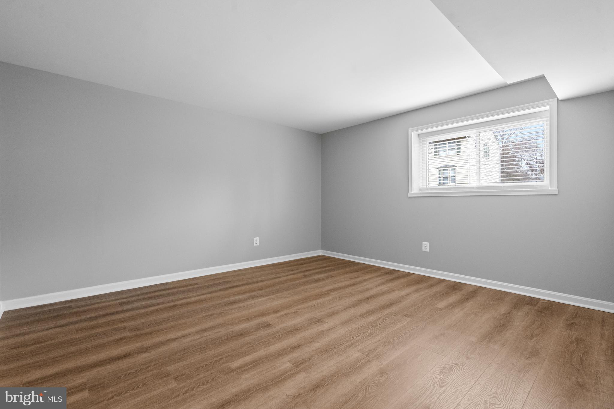 1952 Weybridge Lane Reston, VA 20191 - Photo 30 of 51 Gallery Image 30