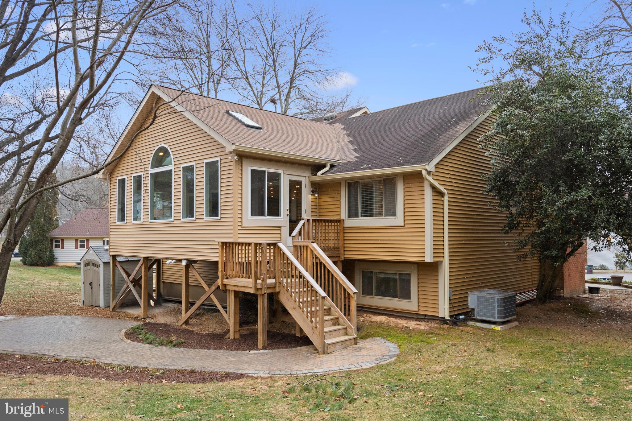 1952 Weybridge Lane Reston, VA 20191 - Photo 38 of 51 Gallery Image 38