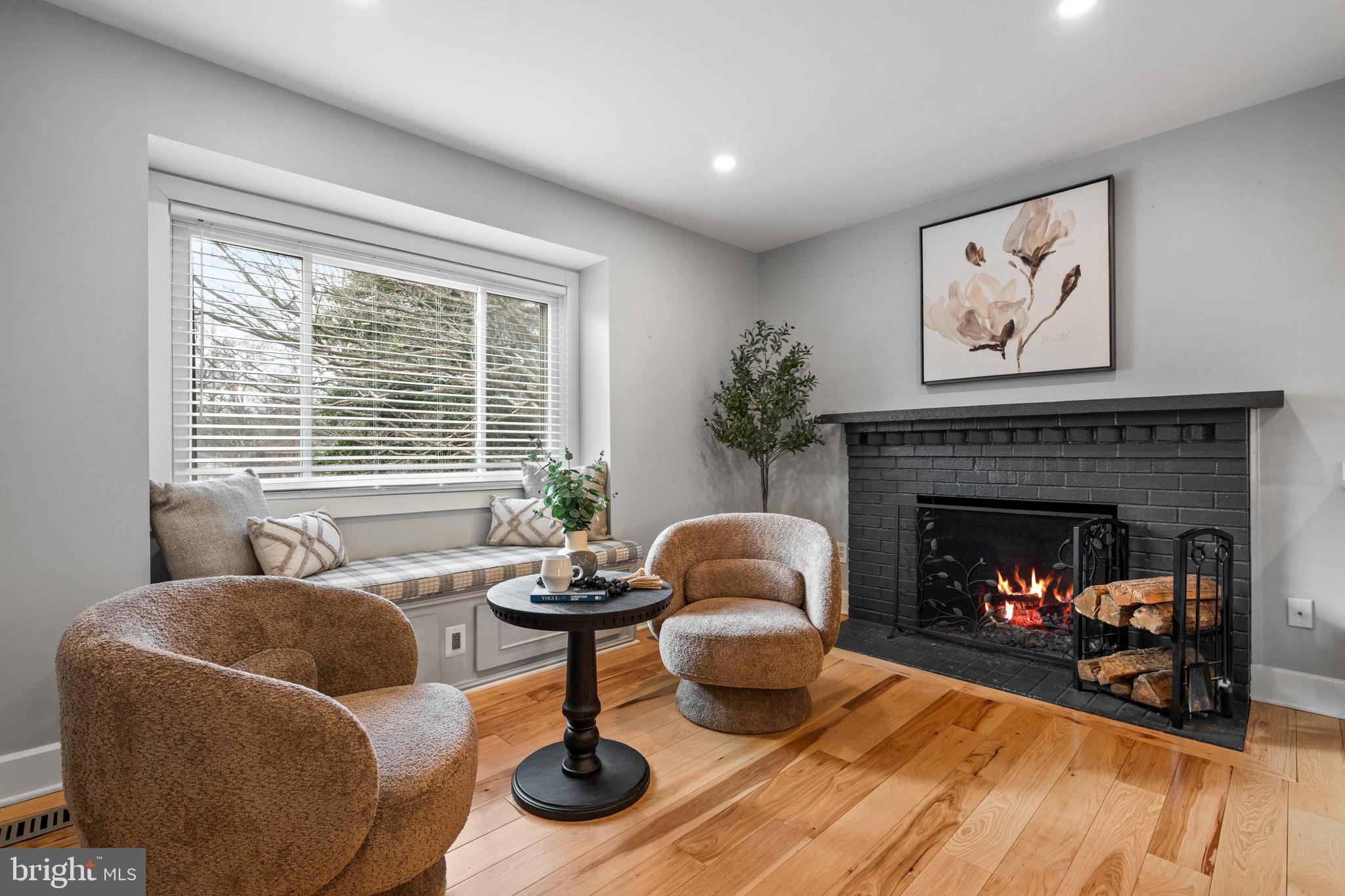 1952 Weybridge Lane Reston, VA 20191 - Photo 4 of 51 Gallery Image 4