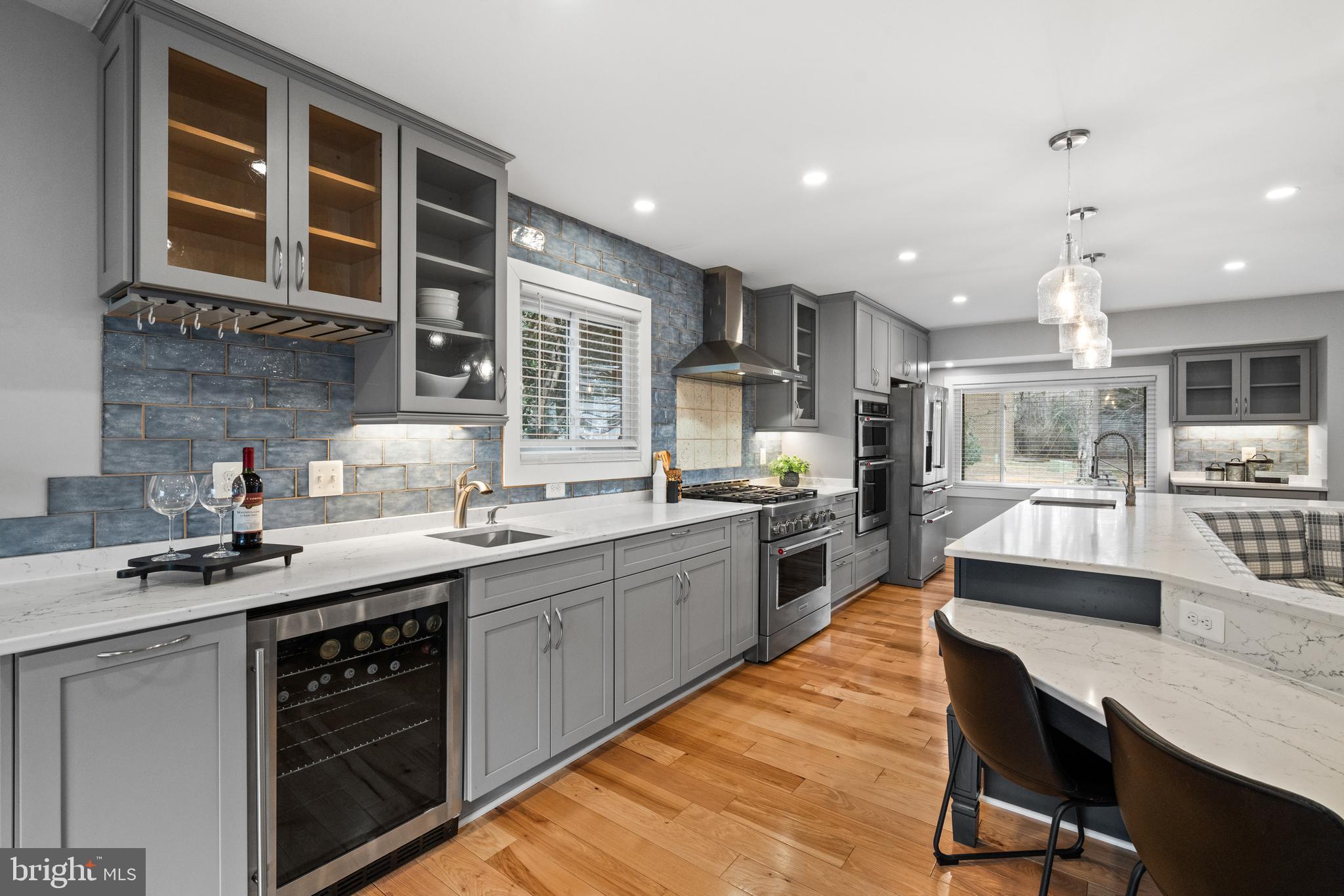 1952 Weybridge Lane Reston, VA 20191 - Photo 6 of 51 Gallery Image 6