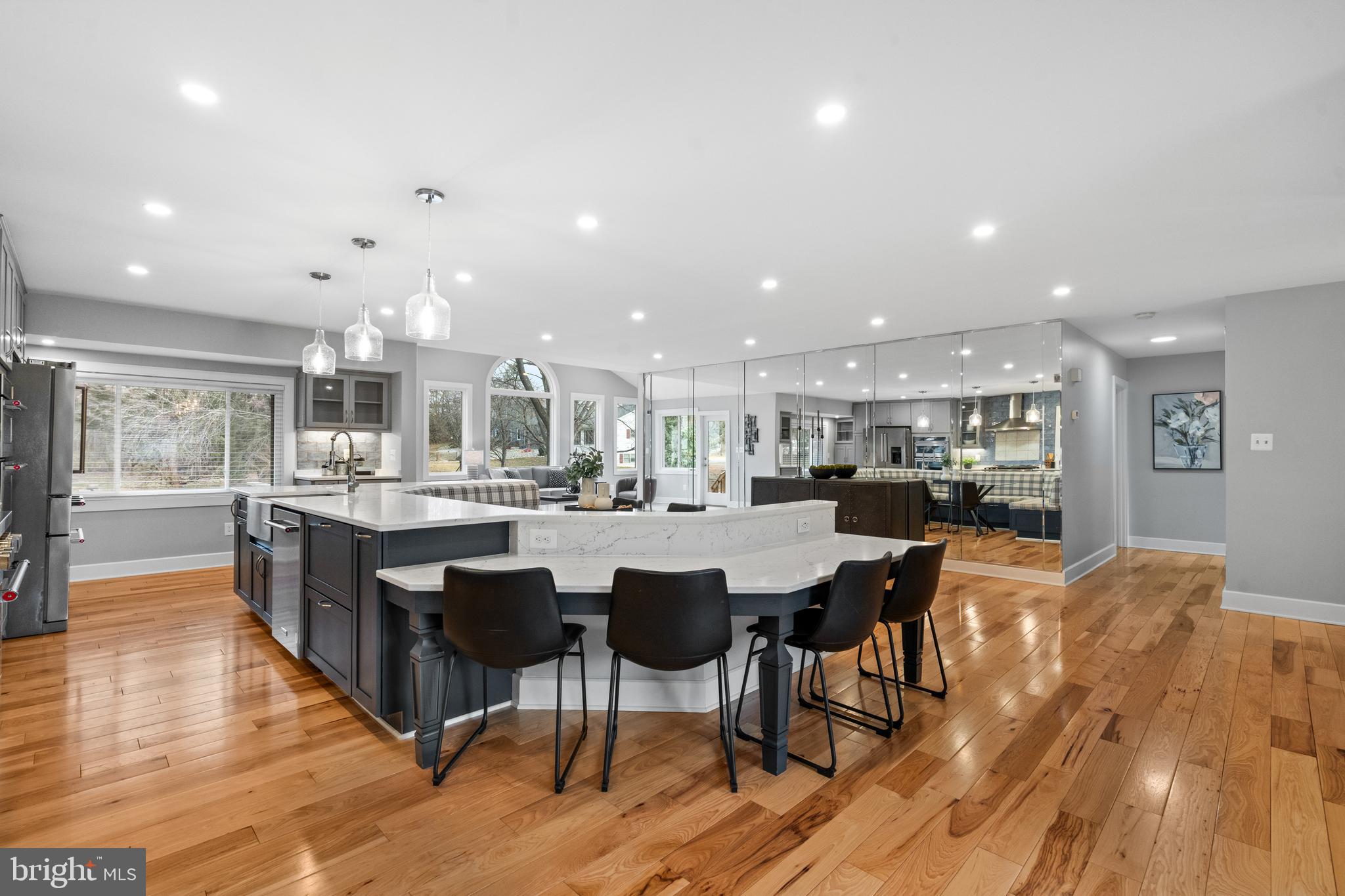 1952 Weybridge Lane Reston, VA 20191 - Photo 7 of 51 Gallery Image 7