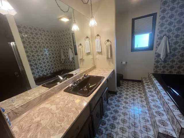 $599,000 | 10S220 Hampshire Lane West, Willowbrook, IL 60527