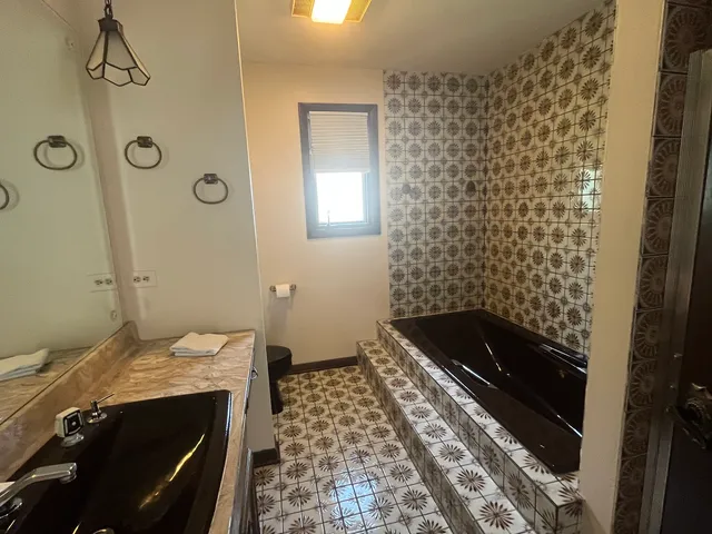 $599,000 | 10S220 Hampshire Lane West, Willowbrook, IL 60527