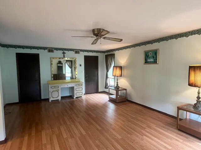 $599,000 | 10S220 Hampshire Lane West, Willowbrook, IL 60527