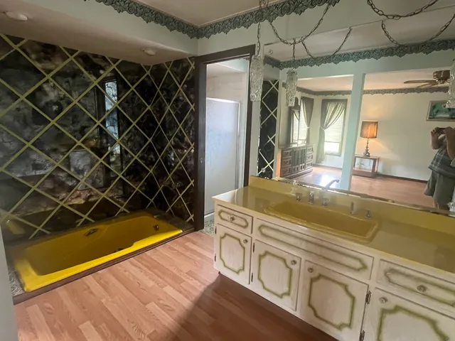 $599,000 | 10S220 Hampshire Lane West, Willowbrook, IL 60527