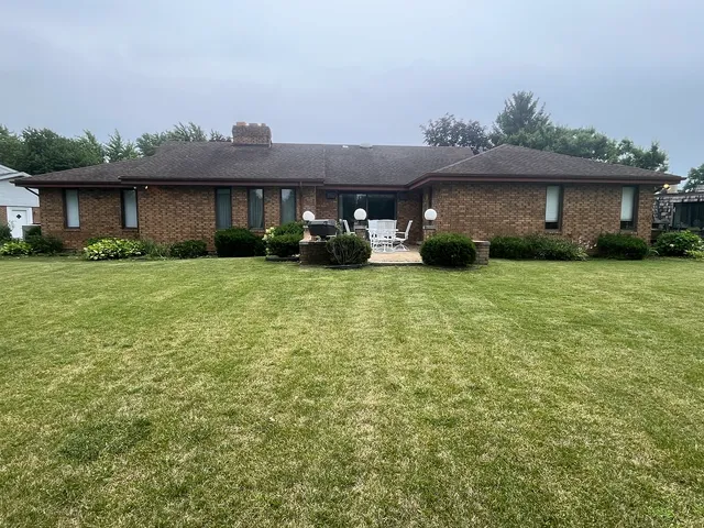 $599,000 | 10S220 Hampshire Lane West, Willowbrook, IL 60527