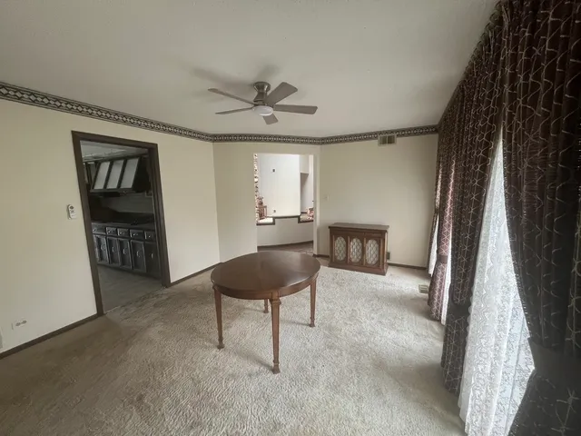 $599,000 | 10S220 Hampshire Lane West, Willowbrook, IL 60527