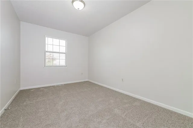 $2,450 | 421 Hamilton Lane, Grain Valley, MO 64029