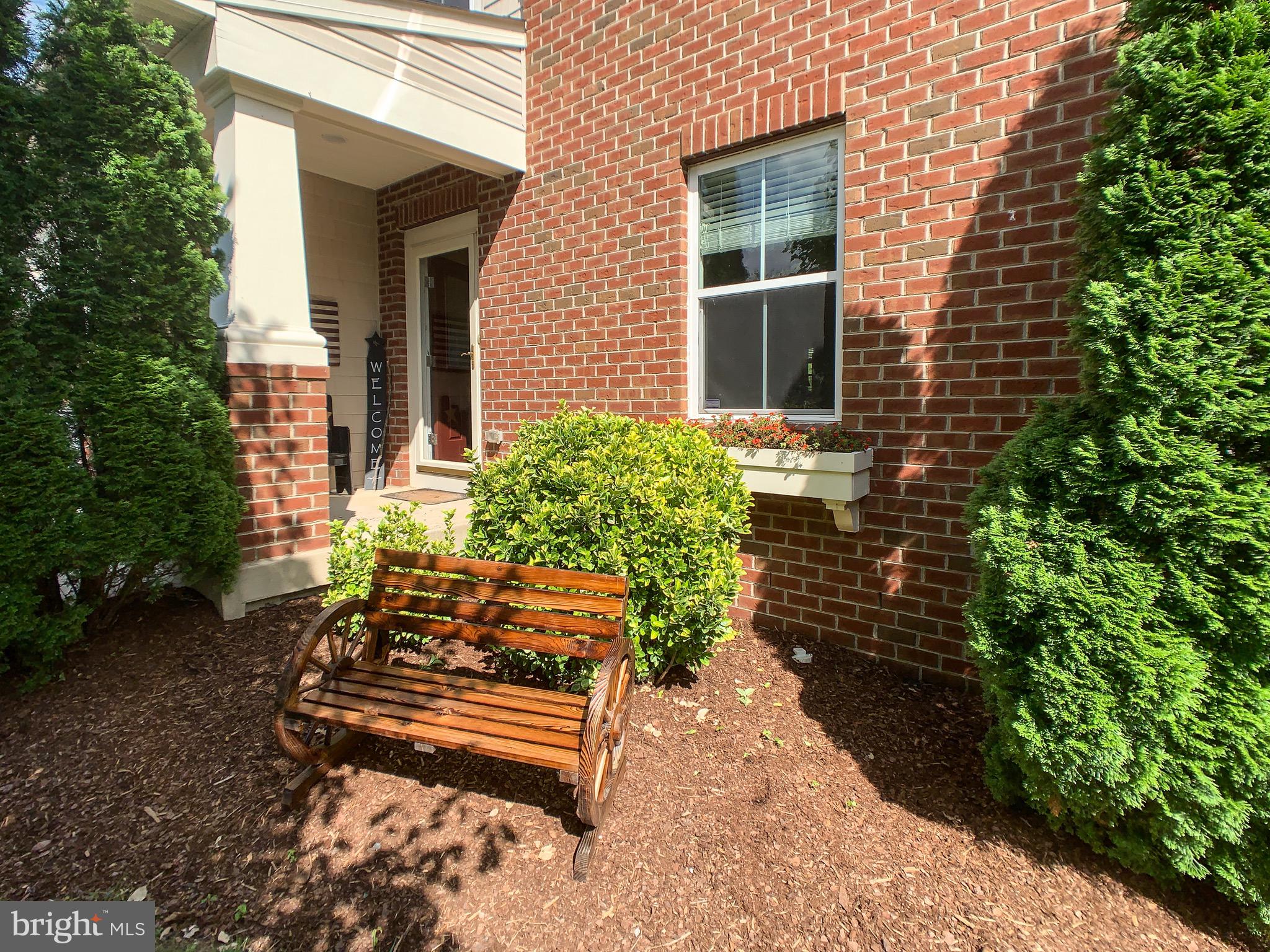 3316 Boathouse Road Warrenton, VA 20187 - Photo 2 of 40 Front Landscaping