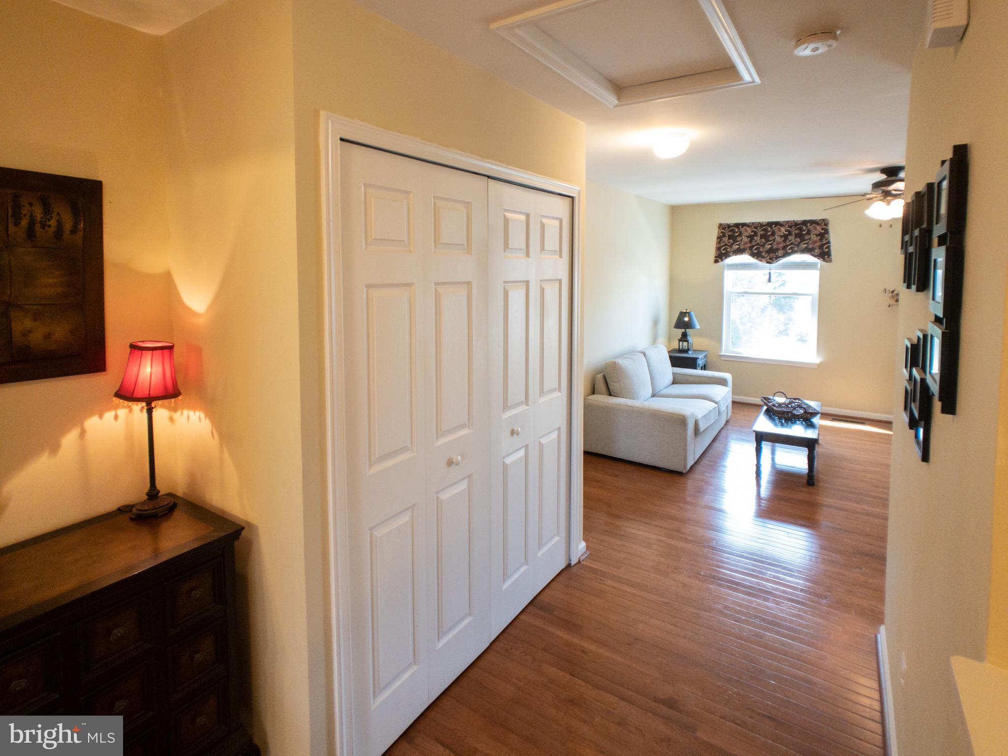 3316 Boathouse Road Warrenton, VA 20187 - Photo 19 of 40 Upstairs Hallway