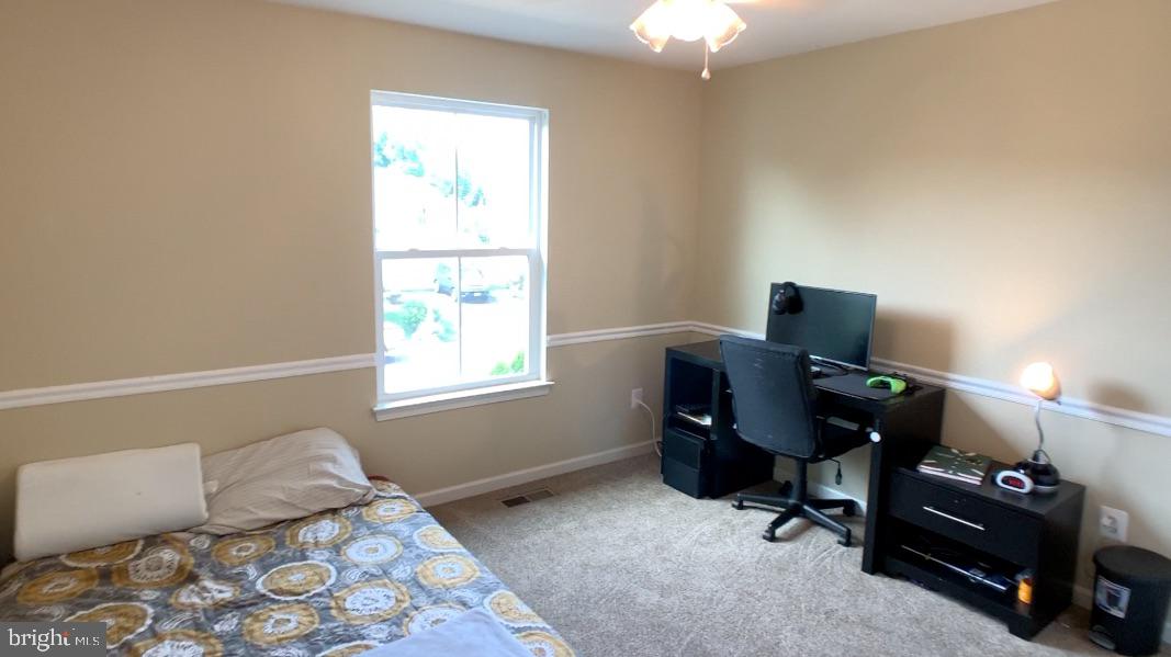 3316 Boathouse Road Warrenton, VA 20187 - Photo 23 of 40 Upstairs Bedroom 2