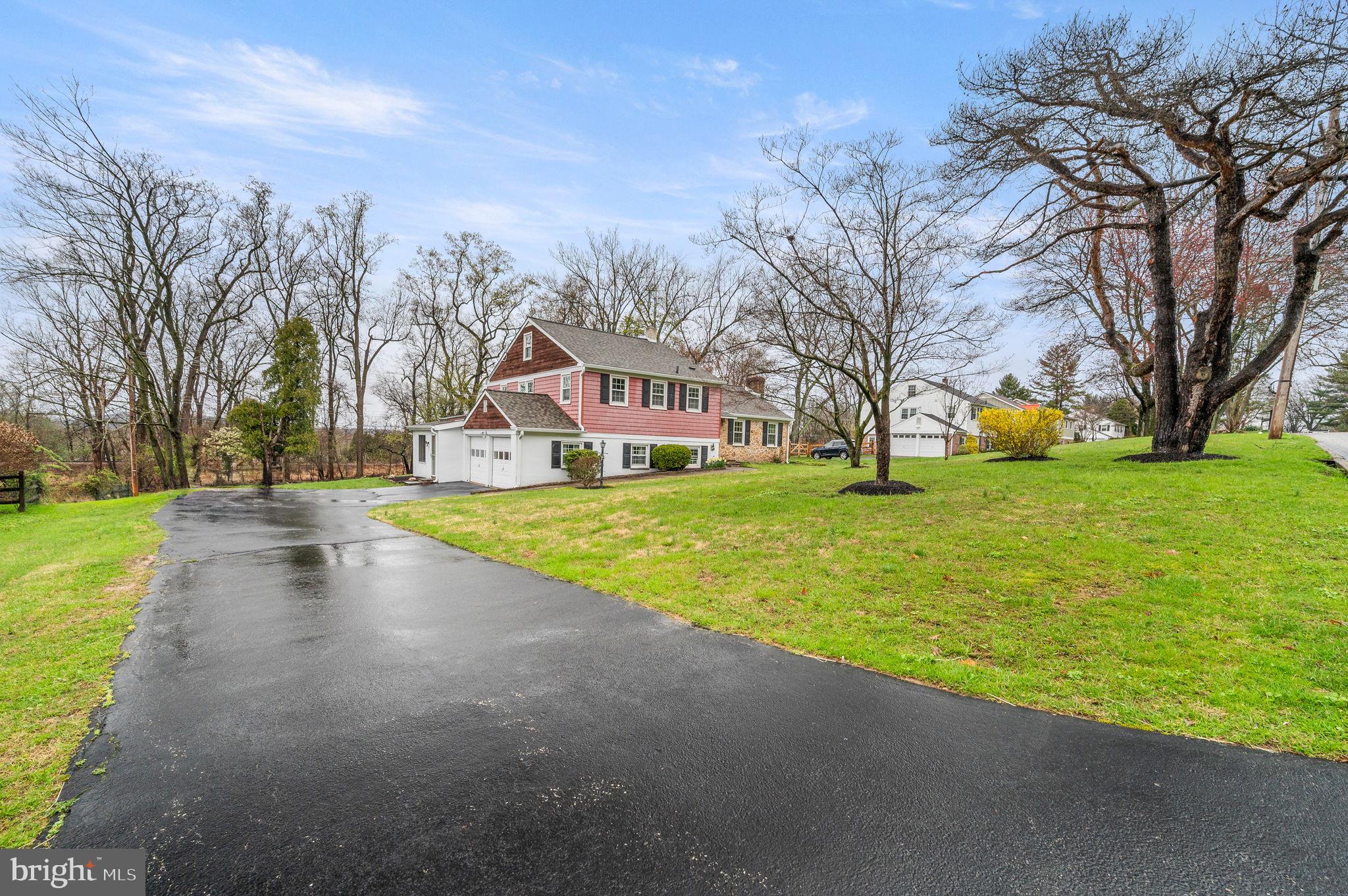 371 Devonshire Road Devon, PA 19333 - Photo 2 of 40