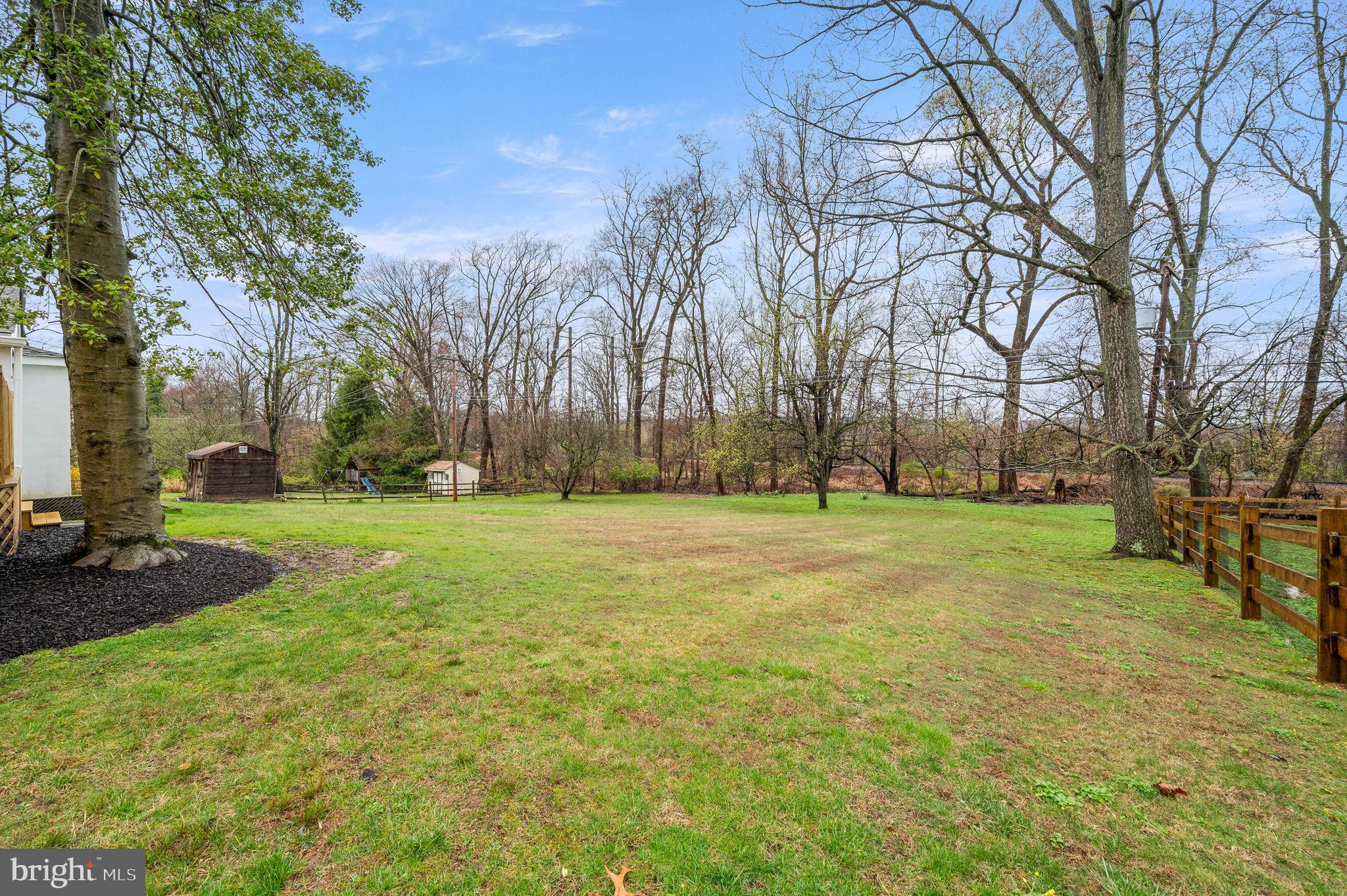 371 Devonshire Road Devon, PA 19333 - Photo 4 of 40