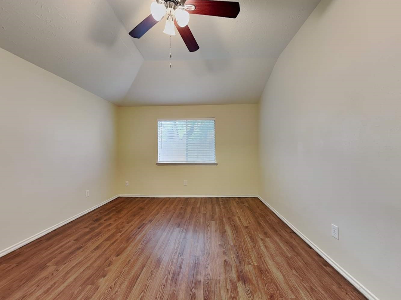 3902 Mattingham Drive Houston, TX 77066 - Photo 10 of 16