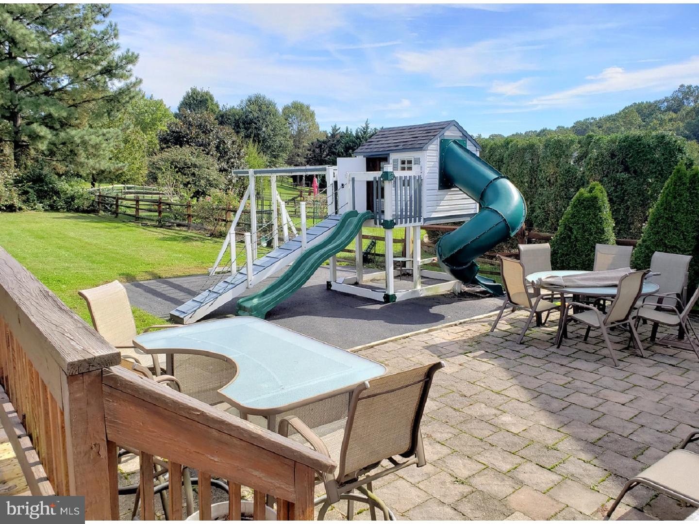 24 West Periwinkle Lane Newark, DE 19711 - Photo 3 of 25