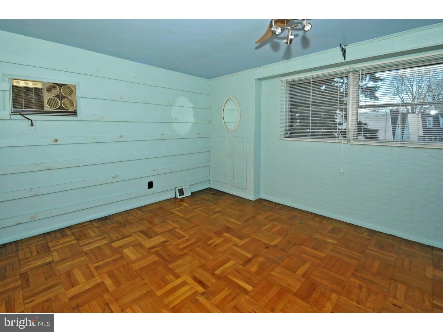 2827 Sebring Road Philadelphia, PA 19152 - Photo 13 of 25 Bedroom - Main