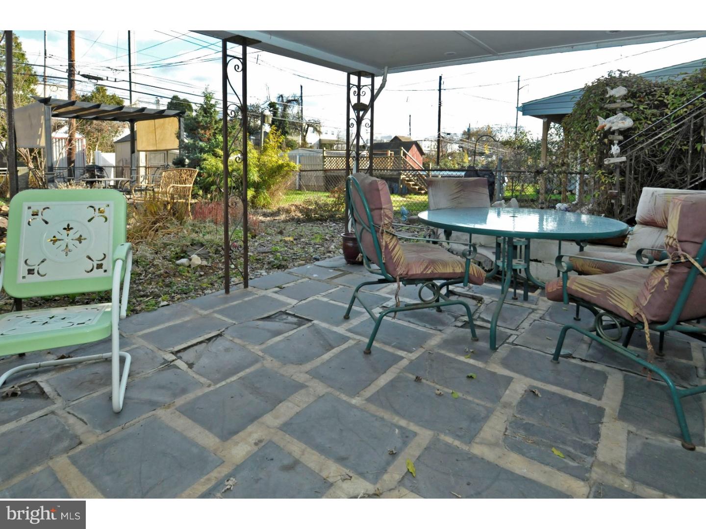 2827 Sebring Road Philadelphia, PA 19152 - Photo 24 of 25 Patio