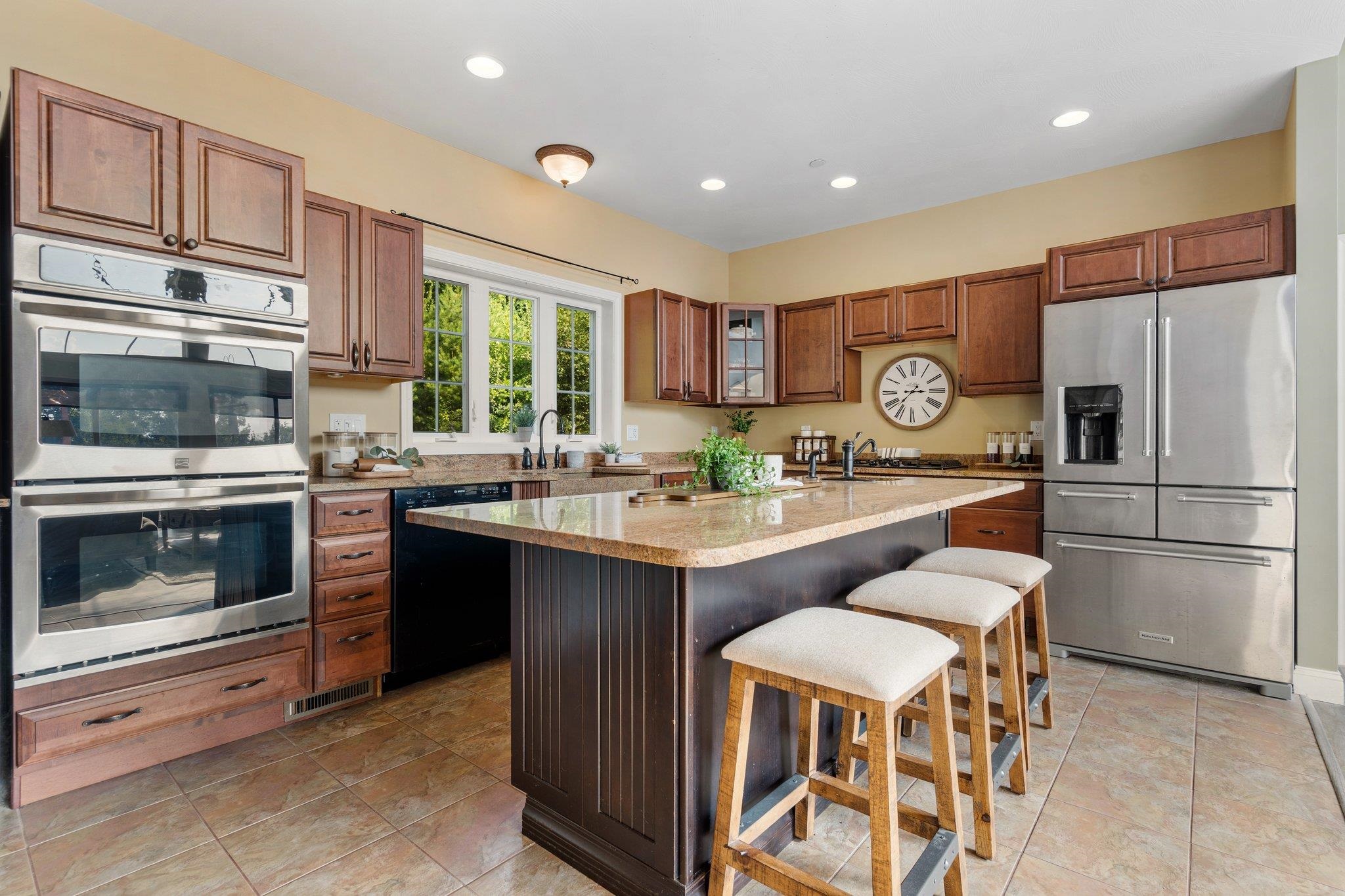 37 Inkberry Road New Boston, NH 03070 - Photo 2 of 29