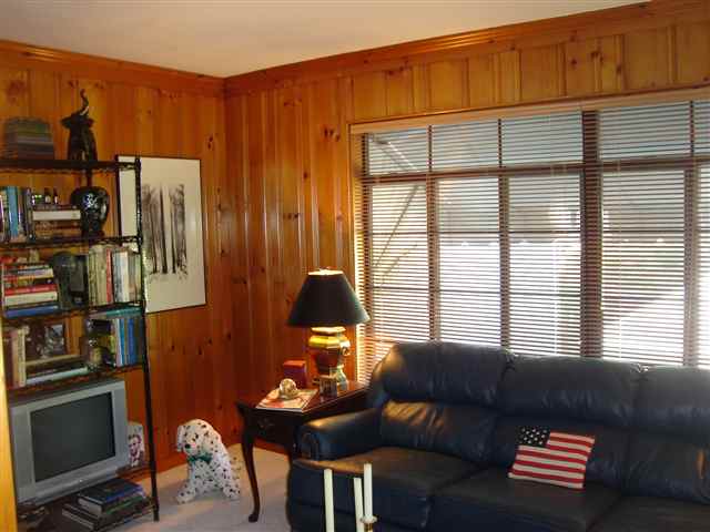 795 Harcourt Road Grosse Pointe, MI 48230 - Photo 9 of 21 31008181-8.JPG
