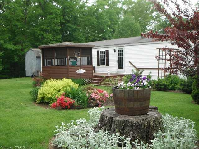 932 Long Cove Road Gales Ferry, CT 06335 - Photo 1 of 1 Exterior Front.