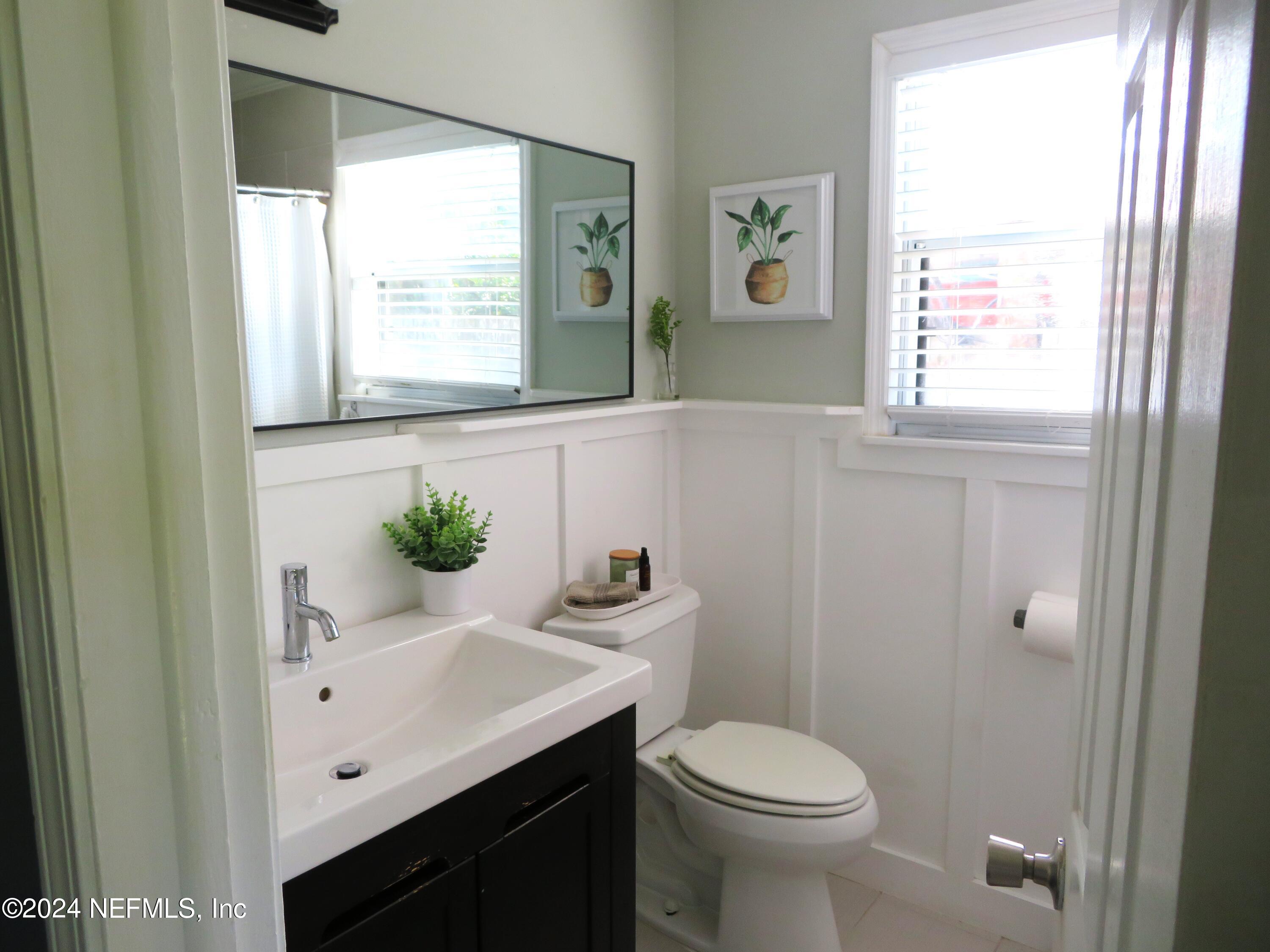 4426 Port Arthur Road Jacksonville, FL 32224 - Photo 12 of 20 Primary Bath