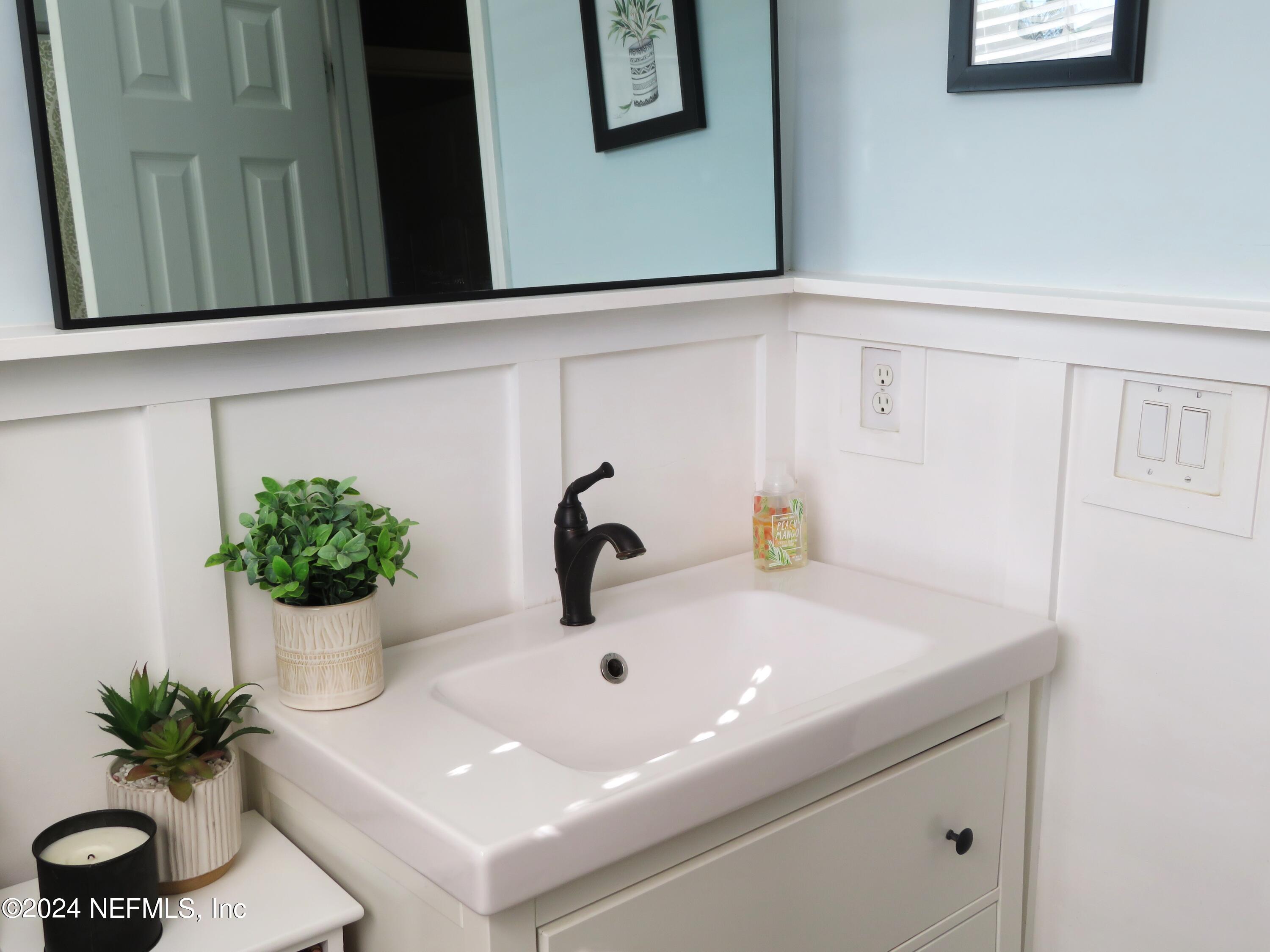 4426 Port Arthur Road Jacksonville, FL 32224 - Photo 14 of 20 Bathroom 2