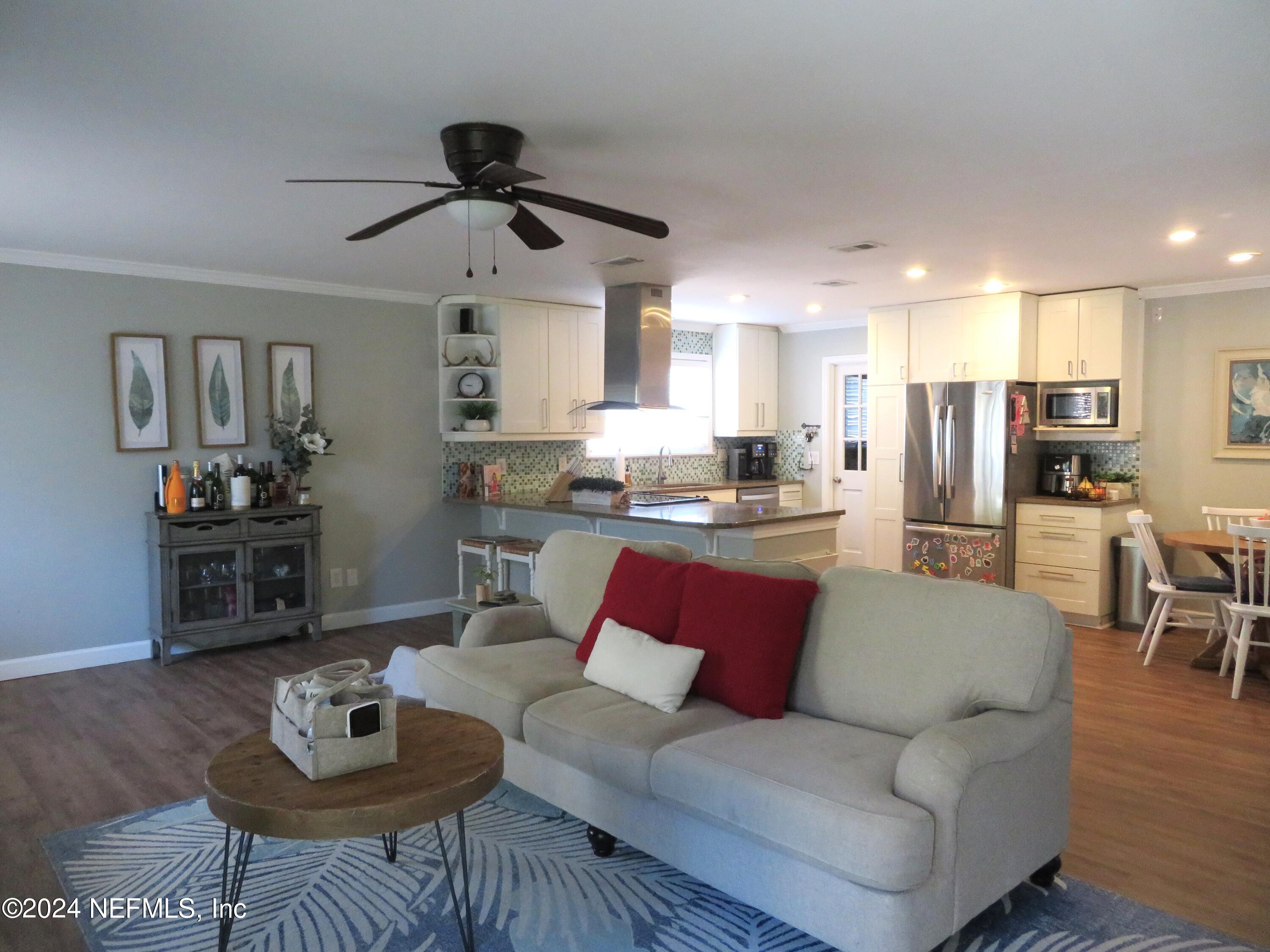 4426 Port Arthur Road Jacksonville, FL 32224 - Photo 5 of 20 Living Area