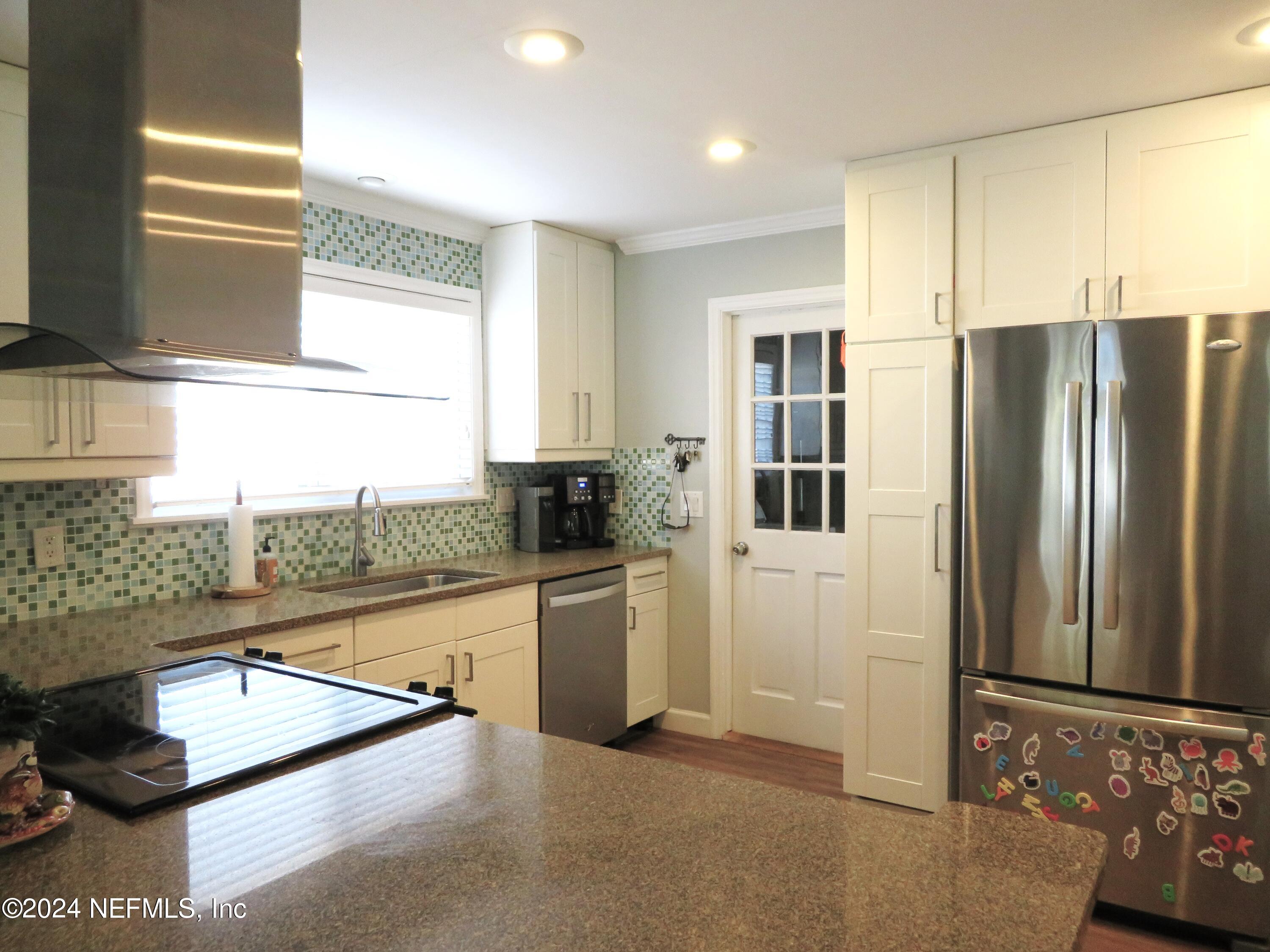 4426 Port Arthur Road Jacksonville, FL 32224 - Photo 8 of 20 Kitchen 3