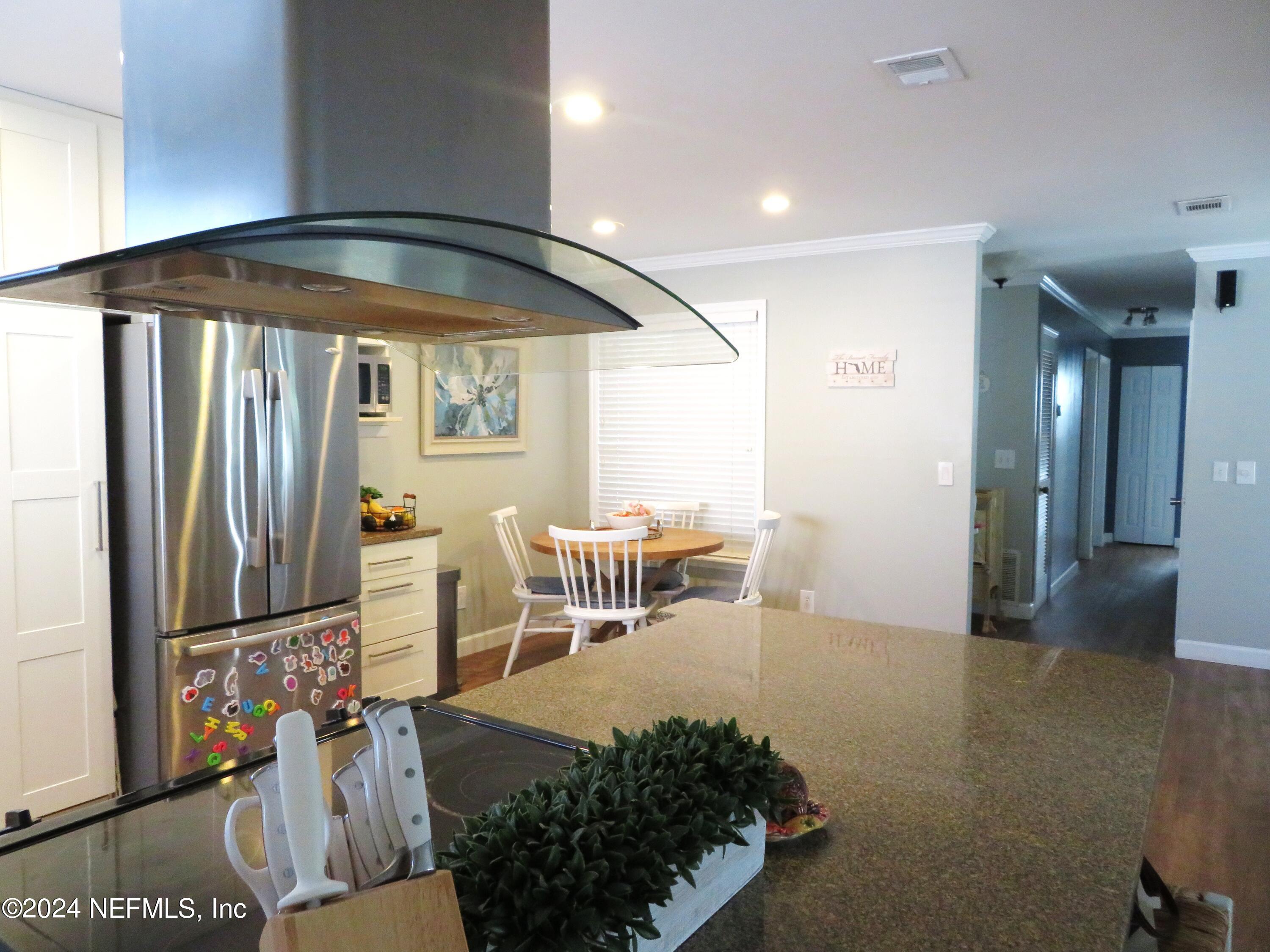 4426 Port Arthur Road Jacksonville, FL 32224 - Photo 9 of 20 Dining