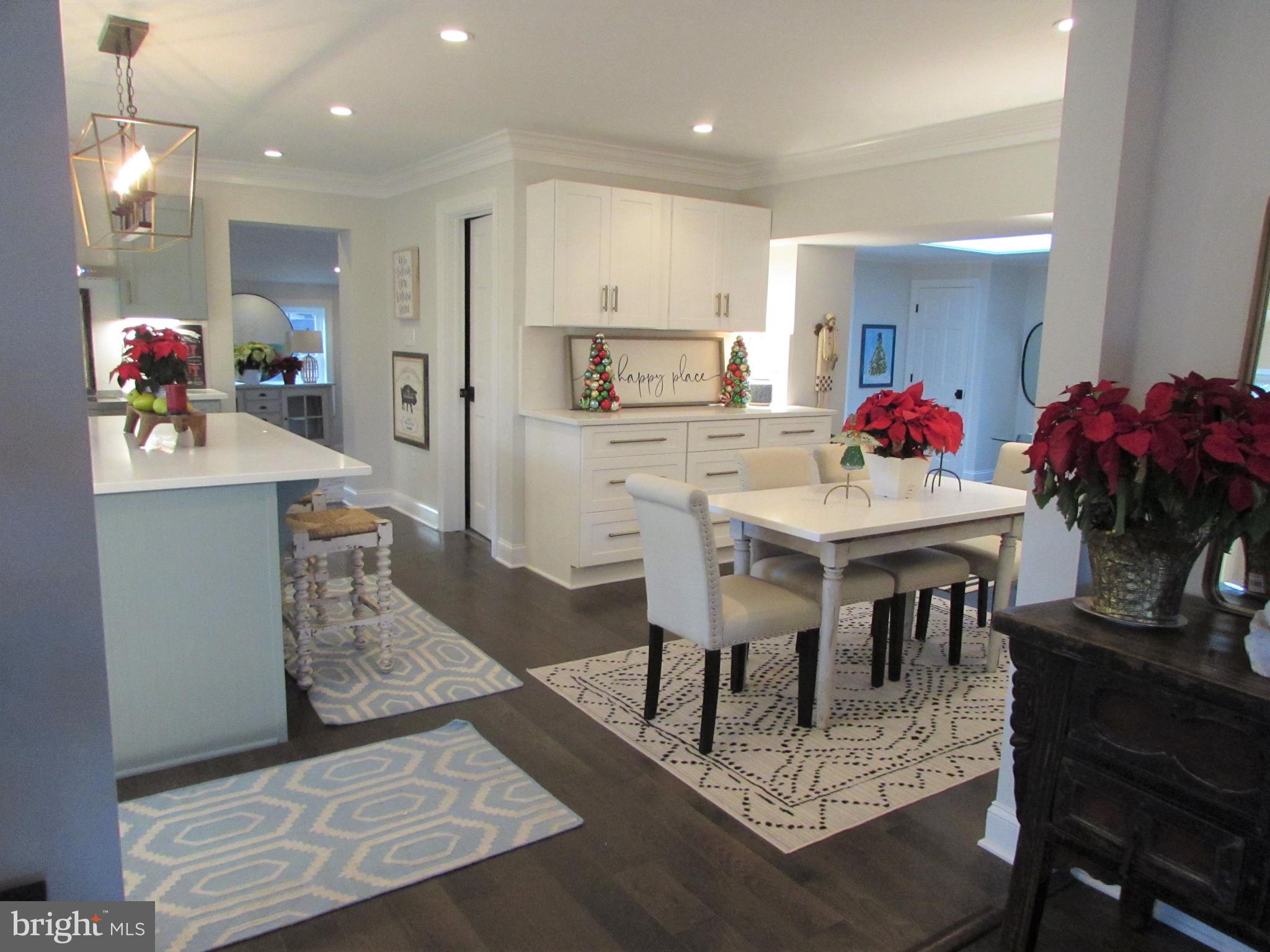 16308 Falls Road Upperco, MD 21155 - Photo 17 of 92 Kitchen with breakfast nook